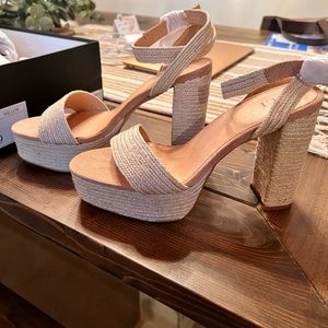 Vici Cream Platform Sandals